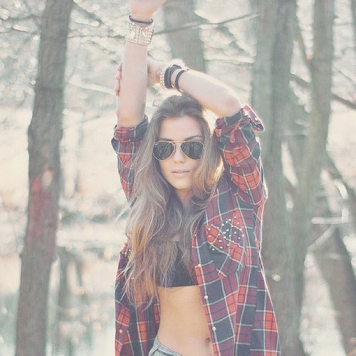 ¿Chica? ¿Te gusta la moda? Este es tu lugar ideal, donde podras ver los mejores conjuntos y tatuajes que estan de moda. Si te gusta alguno Rt.