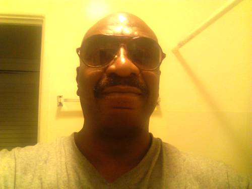 housemusic dj for over 30yrs born and raised on the southside of chitown. music is my life . i eat ,sleep and breathe it . On Soundcloud also.