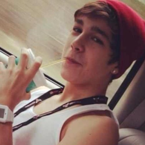 Austin Mahone spelled backwards is 'nitsua enoham' which means perfect in a language I just made up.