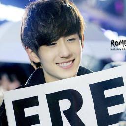 อันยองง คร๊บ ผมคือ มักเน่โมมินวู แห่ง boyfriend
ผมขี้อ้อน น่ารักกวนๆ ถึงแม้ผมจะเงิงนิดหน่อยก็เหอะแต่ผมก็สามารถยิ้มหวานจนทำให้ใจละลายยและหลงรักผมได้ฮ่าๆ