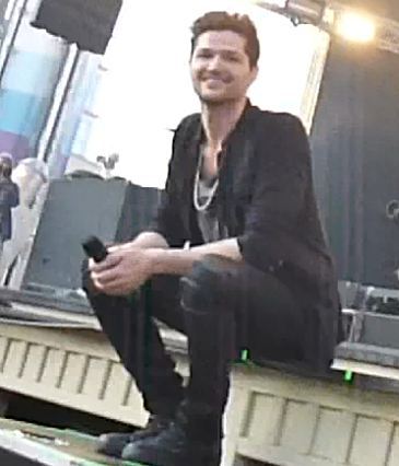 ig@theonewhocantbemoved 06.27.13Saw TS live 07.19.13 G added me @ G+ 08.03.13 Ts added me @ G+ 08.07.13 Ts posted my lyric mashup 05.01.14 TS followed here