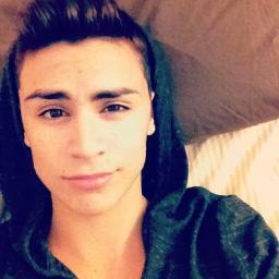Macciao Cente,sono il figlio di @dlovatoit e @_djmalik_lwwy (finalmeent) || ho 18 anni