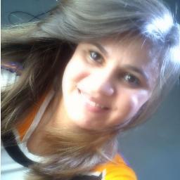 Estudante, São Paulina e Abcdista , aquariana, abençoada e forrozeira. O sol brilha para todos, mas poucos sabem olhar para o céu...♥