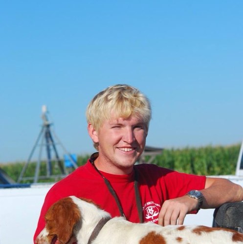 Modern day dirt farmer, aspiring beer brewer, librarian of useless information