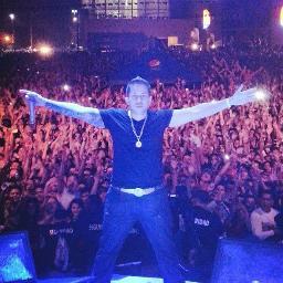 Somos el Fans Club @DeLaGhettoReal en #Honduras™ Apoyando el Jefe del bloke 24/7. (Presidentes @QueenGeezy1 & @AxlAleman