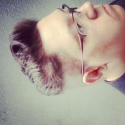 Eduardo, 20 anos, Áquario, Twitter, Glee, Katy Perry, Carrie Underwood.
E-mail/Facebook: Seasontrace@hotmail.com