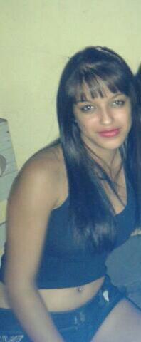 Desastre + ciúmes + sarcasmo + irônia + bagunça + insegurança + chatisse + irritância + idiotice + esquisitisse + loucura + sonhos = Eu. :3'