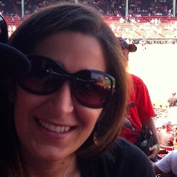 Jersey girl & Yankees fan living in Boston. Marketing Communications Professional. Syracuse alum.