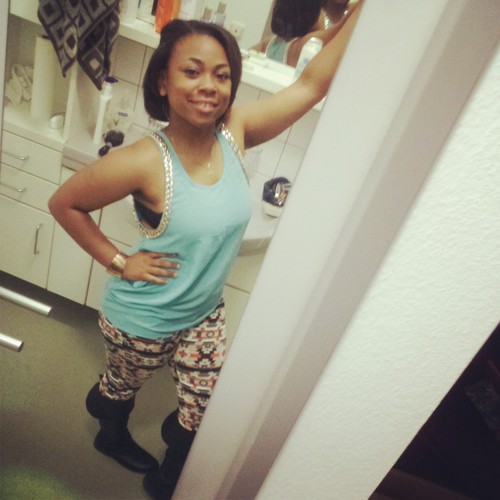 LittleHobbit_93's profile picture. est. 1993_ #TeamLawStudent ..FOLLOW me.. #TeamFollowBack #TeamPaperChaser #TeamVirgo #TeamAirForce #UnitedStatesAirForce #AirForce
#Pimping