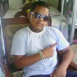 yeremyparedes04's profile picture. 