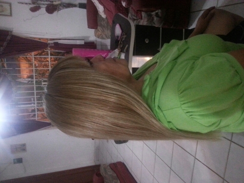 Salon especializado en extensiones de cabello 100% humano, pelucas y postizos, ademas de tratamientos capilares reconstructivos. Citas: 9811183477