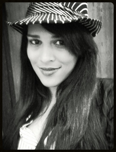 Sou como você me vê. Posso ser leve como uma brisa ou forte como uma ventania, depende de quando e como você me vê passar.