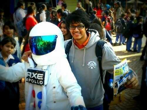 A Swimmer.Musician.Keyboardist.Artist.Big foodie.Iron Hyde.Linkin Park!!