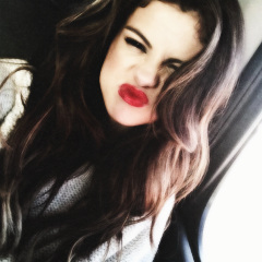 Se non mi segui ti spezzo quelle gambine,quindi non unfollowarmi. | Delena e Siley | Jelena 08.06.13