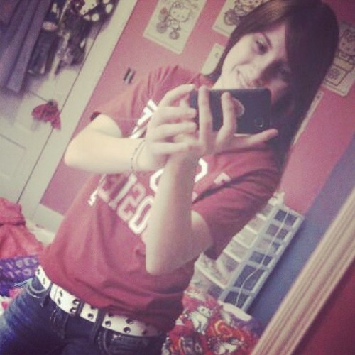 Sophomore  | Basketball and softball is life  | Follow me I'll follow back