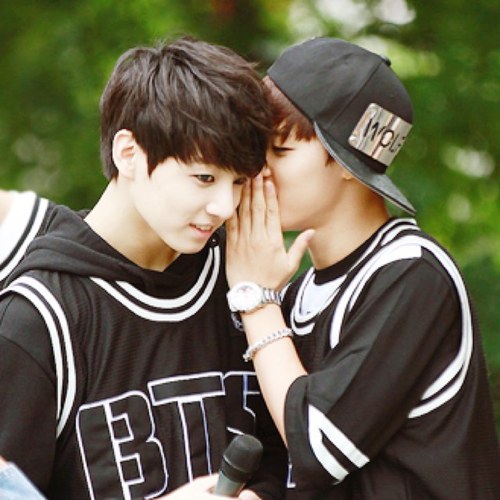 ayoo what sup? hello every one I'm nadieh 16 Y.O i'm exotic my bias kai actally i love all exo memburs i love all exotic ♥♡☆