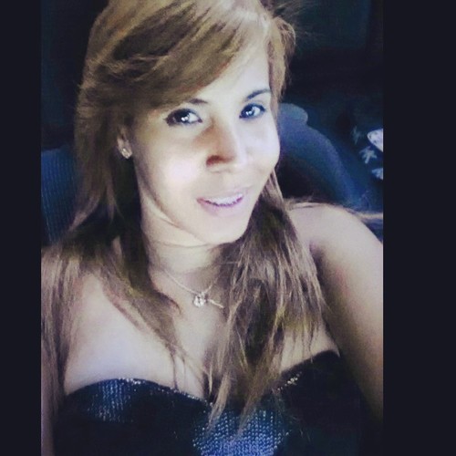 LizzyLaure's profile picture. 