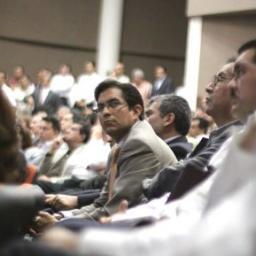 Ecuatoriano, Informático, Consultor  de SIGOB