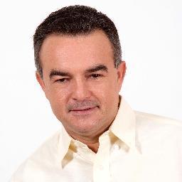 Zootecnista, Ex - Alcalde de Machiques de Perija, en los periodos 2000 - 2004 ;  2004 - 2008 y  2014 - 2018