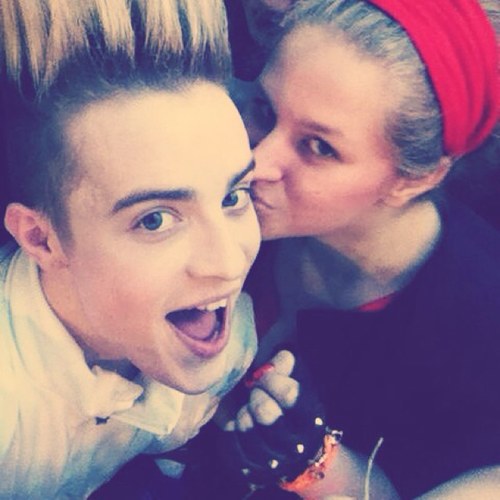 Love @planetjedward #JohnGirl THEY TWEET ME on 24.04.13 10:36AM & 31.05.13 01:58PM They liked my Video on YT on 22.06.13 #Jedhead #follow my #sis @planetjedhair