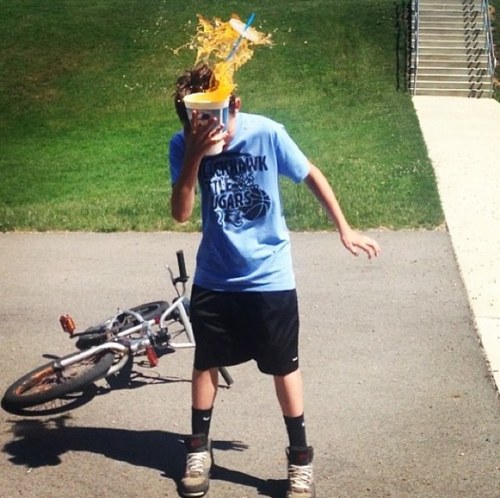 hayden_nnilb3's profile picture. Titties and beer=life