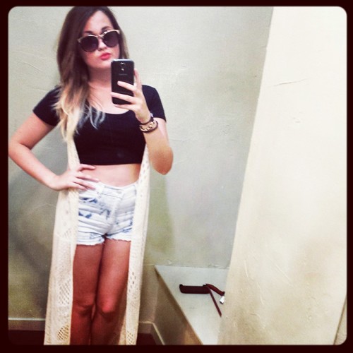 kelsey_hartman's profile picture. Anyone hating any genre of music simply doesn't know the context in which it's meant to be enjoyed. - Madeon