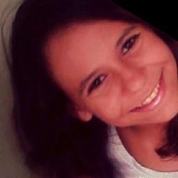 Quem sou?! Eu sou para cada pessoa aquilo que ela acha que eu sou, mas o que para mim importa é o que eu estou a procura de ser e isso eu ainda não sou!...
