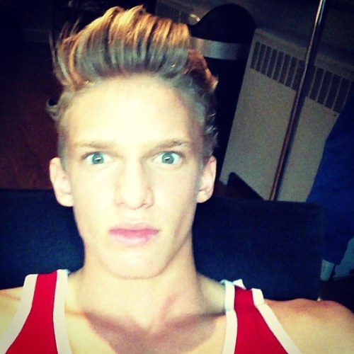 I have those Pretty Brown Eyes | Going crazy about the one and only @CodySimpson !