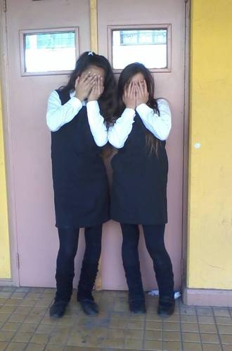 Holaa Tengo 12  Ehh ... Yo Soy Locaa, Unicaa. Simpaticaa, AVeces Muy Pesadaa