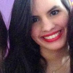 A luz que me guia é bem mais forte que os olhos que me cercam!