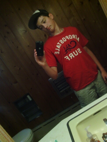 god love baseball,wrestleing and football.love to hang out.yolo