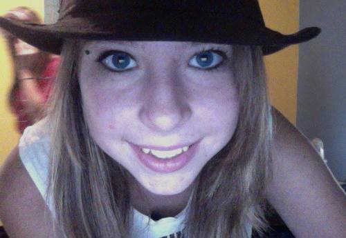 I sing, I dance, I love. I'm just another face in the crowd. :) But one day, I will make my own history.