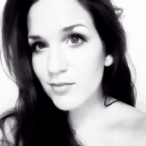 aliciahouselog's profile picture. I am a 37-year-old VP of Media, like all things food and drink and love my husband, son & animals.