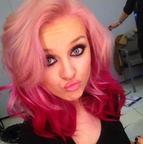 i'm that pink dinosaur that rawrs c;