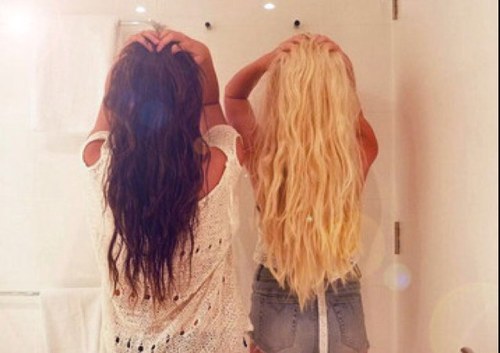 2 girls tweeting what they like, how they like it, and not giving a fuck who they tease in the process.
