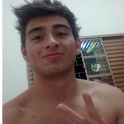 Não viva para que a sua presença seja notada, mas para que a sua falta seja sentida..