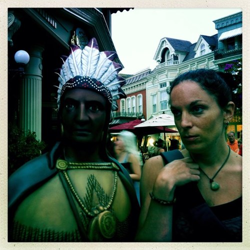 Elle_Bueno's profile picture. 