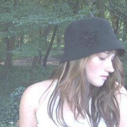 Magda_Flor_'s profile picture. Amante del cine, la literatura y la buena música. Master en psychologie, Université Paris X - Nanterre