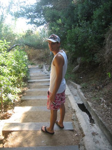 I m an average normal person. but of course, like me, so everyone can be a screw that u might be interested. Follow if u like and then I'll follow u too!