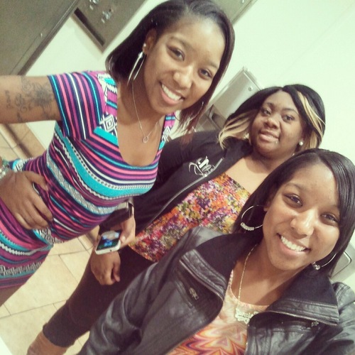 #Swallow Me On Twitter,#TeamHELLACUTE #TEAMAQUARIUS , #TEAM17 ,#KISS MY ASS TO THE #B*LLSH*T , ♥ , ----follow my bestfriends @OneLove_Ayee & @BriDenise_xoXo :)