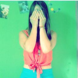 Holii C: ems qe te cuento de mii. Soy simpatica & muy linda persona. sigueme & nos conoceremos musho mass!! *-*