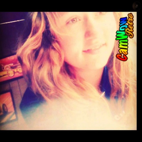 Follow me! I have good and bad days. I tweet often and I dont have any friends. Legit yo. (;