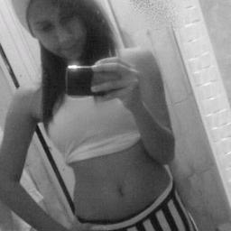 Simpática,legal'' 17 anos solteira love music shoppingზFamíliaზamigosზDeusზchocolateზcoca-cola  Quer saber mais? #Follow .