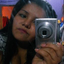 • Primer nombre: NííkÓl
• Apellido: Mujííká
• Sobrenombre: Niico , morocha :_
• Signo del zodiaco: SagiitaariÓ :)
Feeis : Sheeila NiicOl :$ ♥