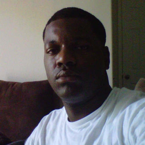 macmarv11's profile picture. 