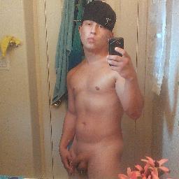 Hit me up if u wanna talk name is Justin nd I live in New Mexico nd I'm 25 yrs old