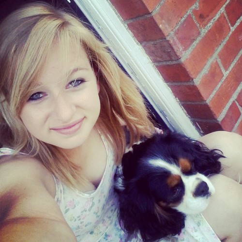 Annabelle_a_day's profile picture. IF YOU WANT ME TO DRIVE YOU TO KFC  ..... i love chicken33