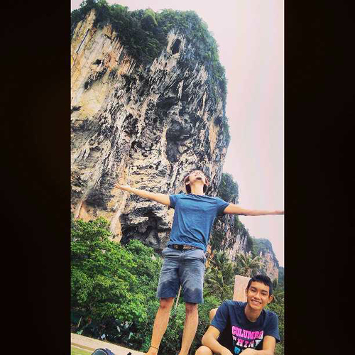 shafuansharif's profile picture. Learn to let go. Not everyone in your life is meant to stay. i love climbing