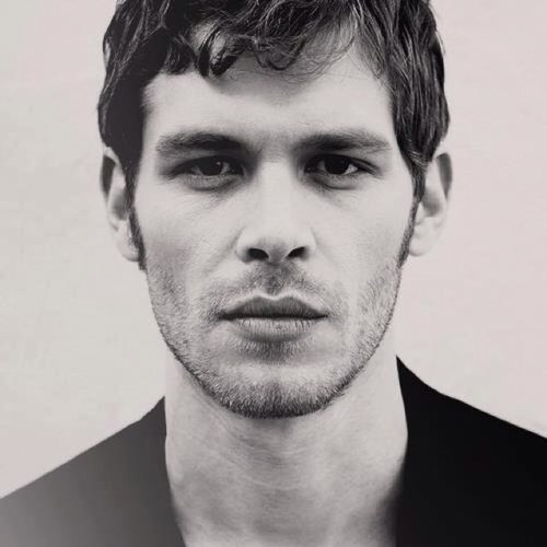 The world belongs to me like the hell already is mine. Don't you dare to doubt or I'll fraddle your heart and let it come down as rain. [RP-MC-Single-18+/OOC]