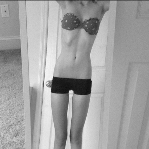anas taken over my life, the only one that's stayed. CW;57kg GW1;50 GW2;45 H:5'3 tweet for a follow back(: #StonerNation